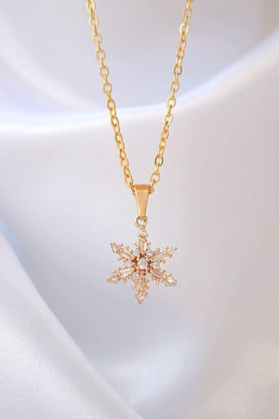 Necklace - Snowflake - 24k gold plated.