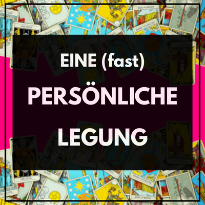 Tarot Produktbild für eine fast persönliche Legung mit vielen Tarotkarten im Hintergrund ideal für persönliche Tarot Deutung und Online Tarot Kauf